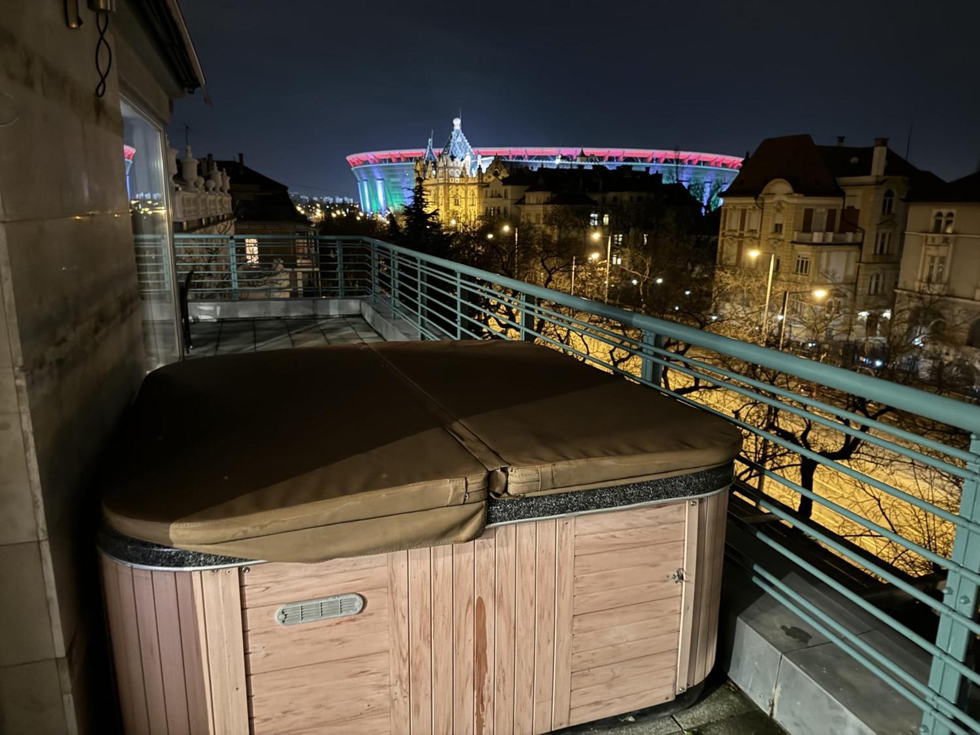 Stefania Luxury Diplomat Penthouse Apartment Budapest