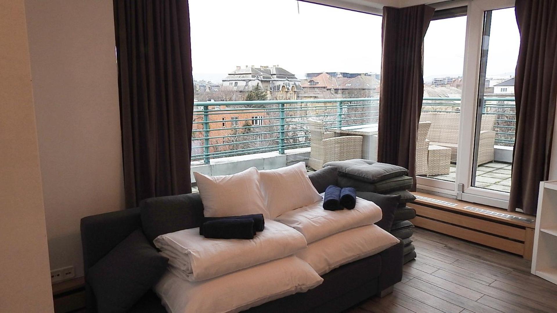 Stefania Luxury Diplomat Penthouse Apartment *
