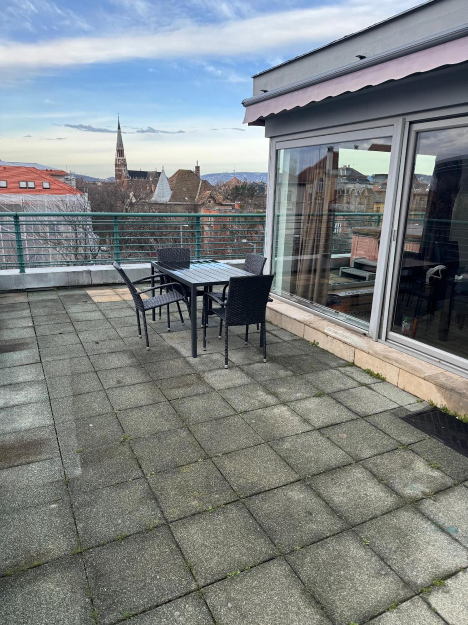 Stefania Luxury Diplomat Penthouse Apartment Budapest